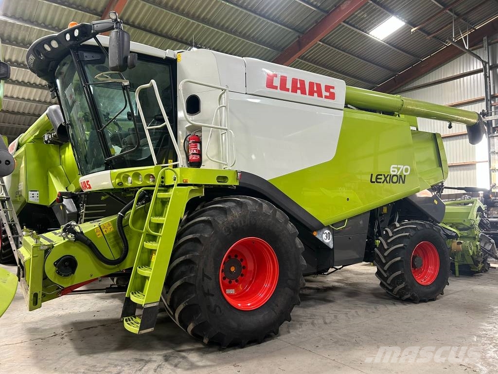 CLAAS Lexion 670 4x4 联合收割机