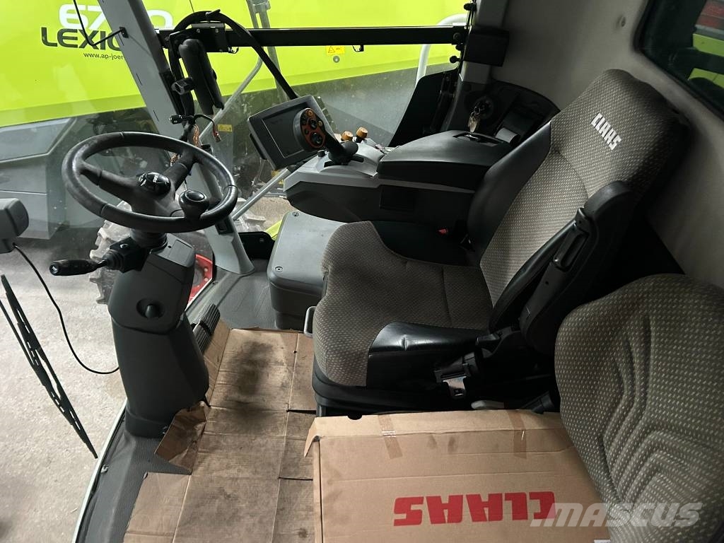 CLAAS Lexion 670 4x4 联合收割机