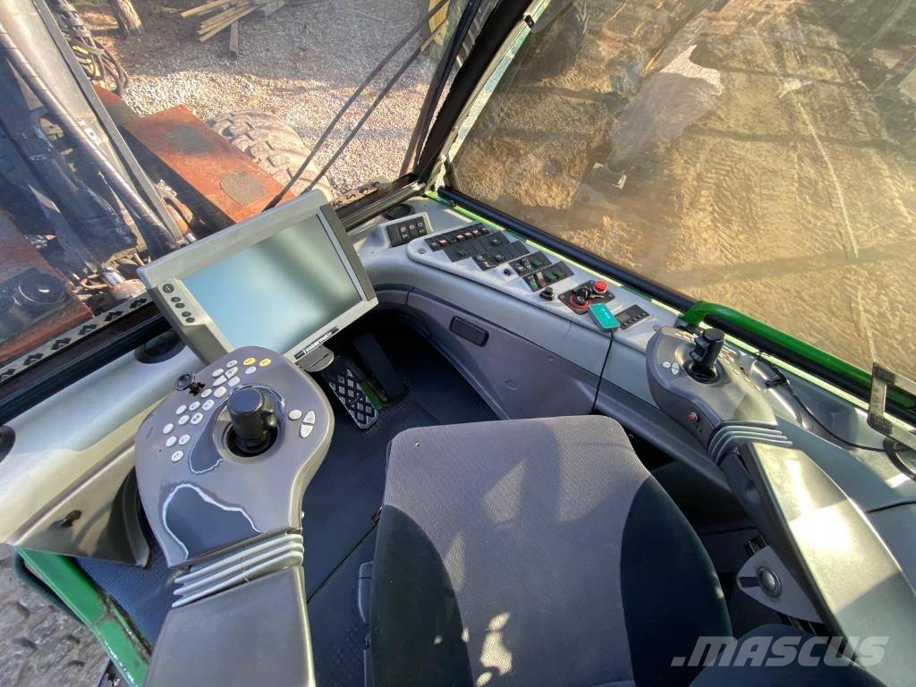 John Deere 1270 D Eco III Harvester