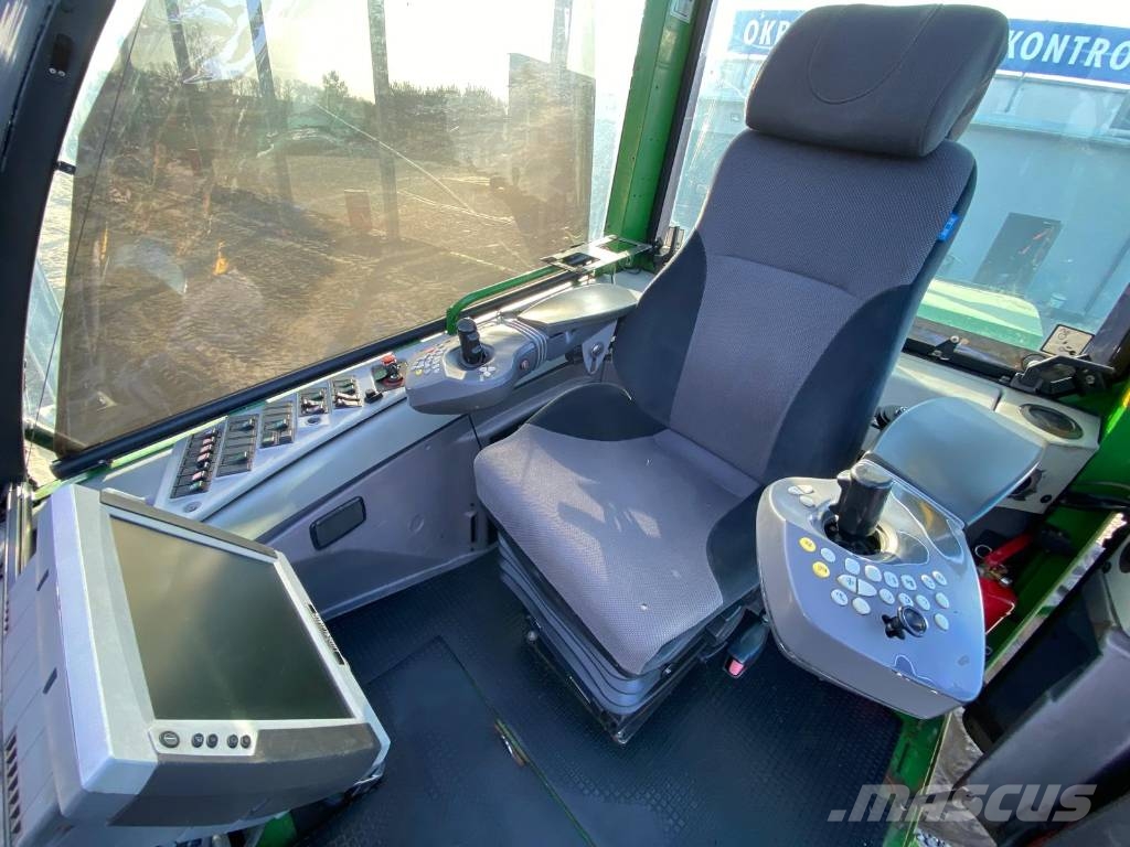 John Deere 1270 D Eco III Harvester