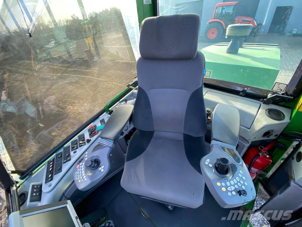 John Deere 1270 D Eco III Harvester