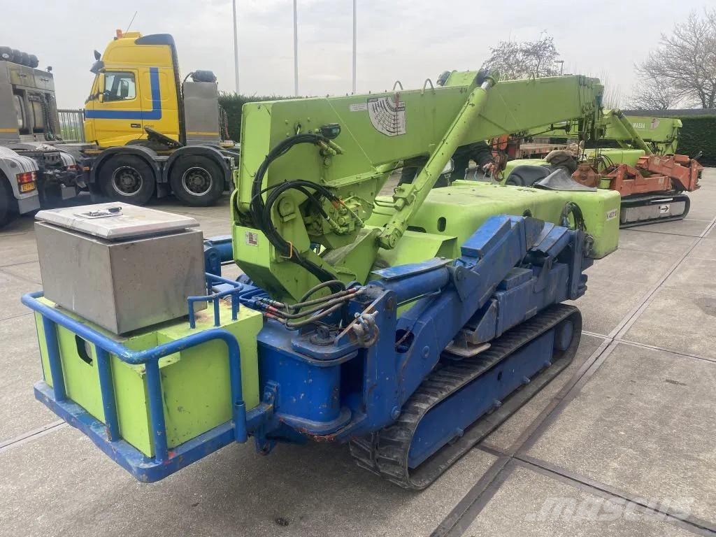 Maeda MC-305C Grúas de oruga