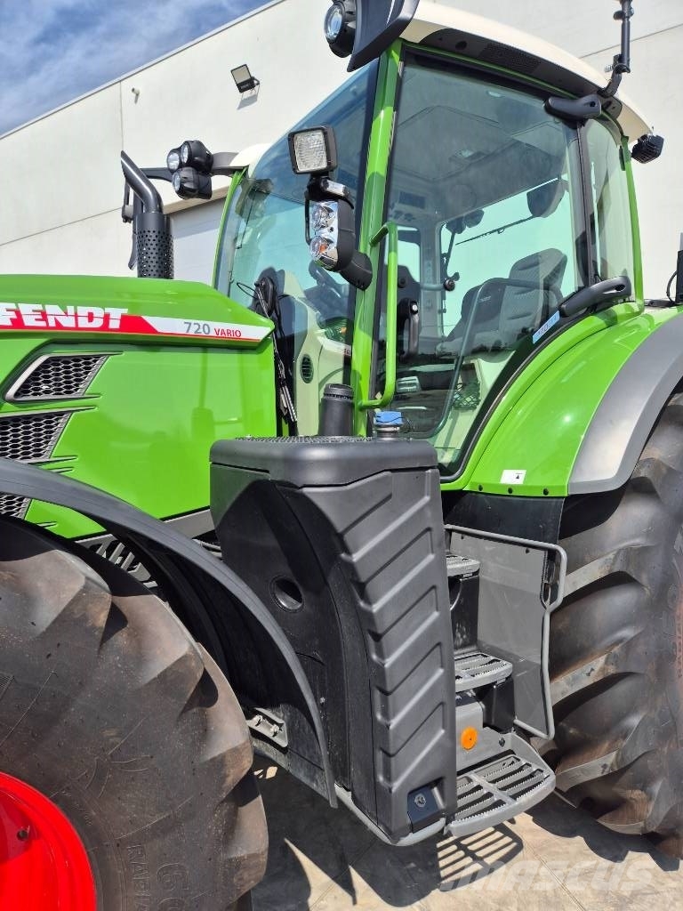 Fendt 720 Profi Plus Tractors