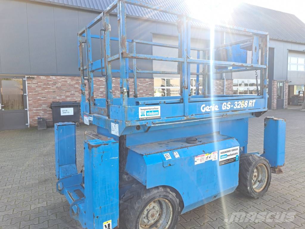 Genie GS 3268 RT Scheren-Arbeitsbühnen