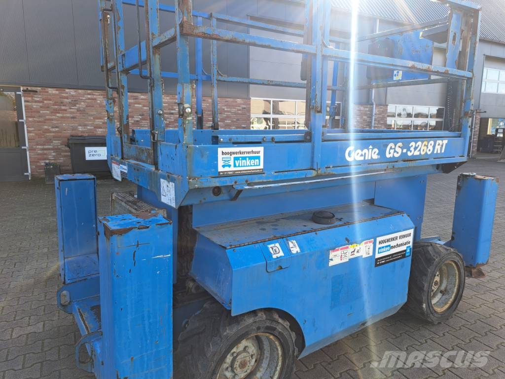 Genie GS 3268 RT Scheren-Arbeitsbühnen