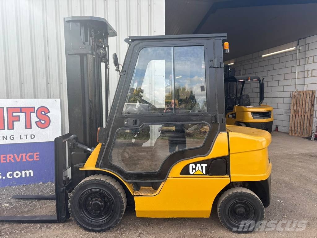 CAT DP 25 N Carrelli elevatori diesel