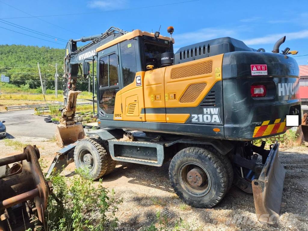 Hyundai HW 210 A 휠 굴삭기