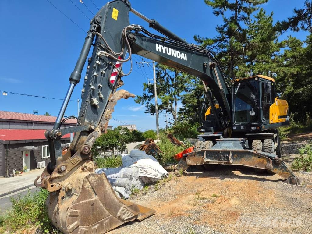 Hyundai HW 210 A 휠 굴삭기