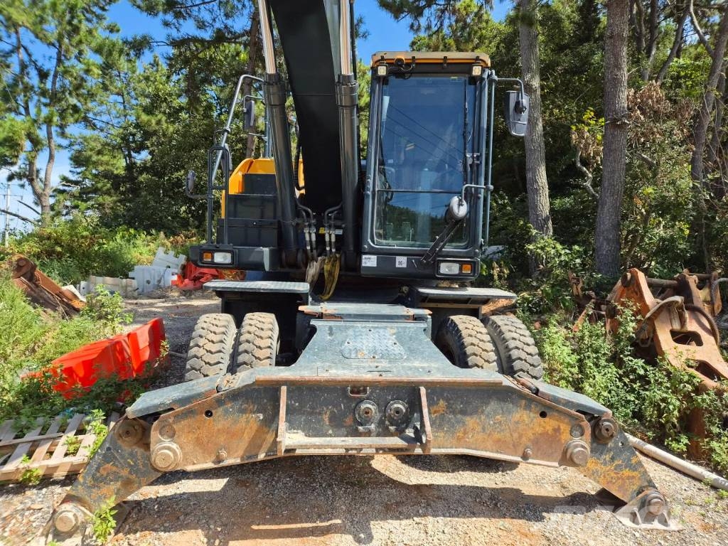 Hyundai HW 210 A 휠 굴삭기