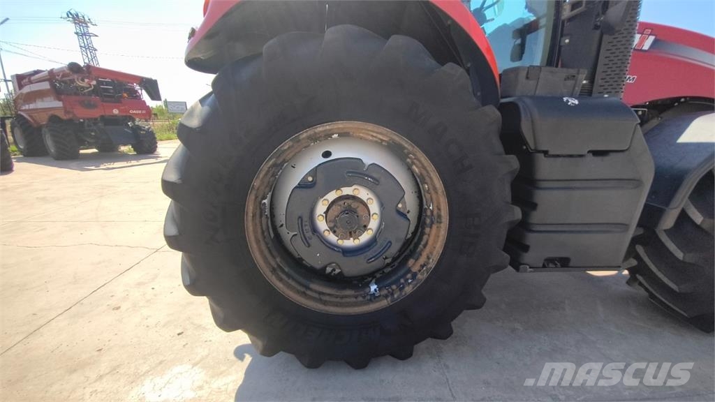 Case IH MAGNUM 340 Tractors