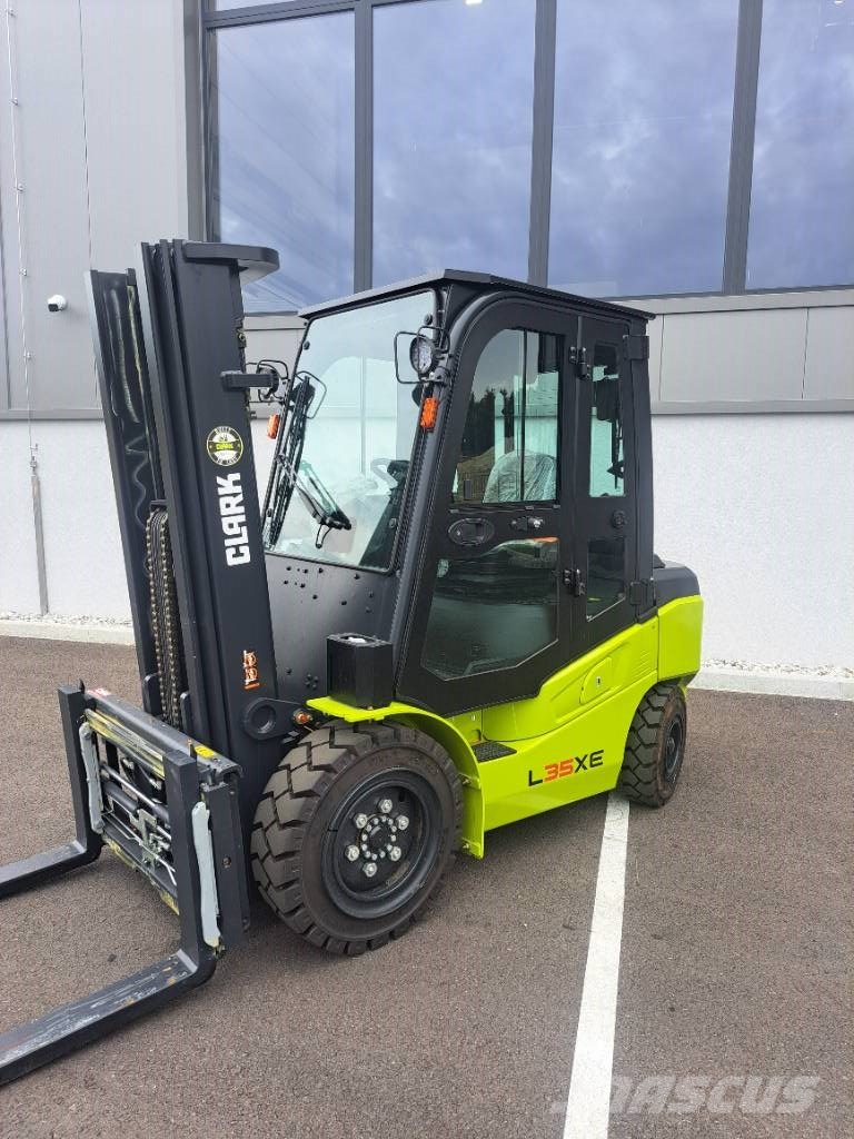 Clark L 35 XE Electric forklifts