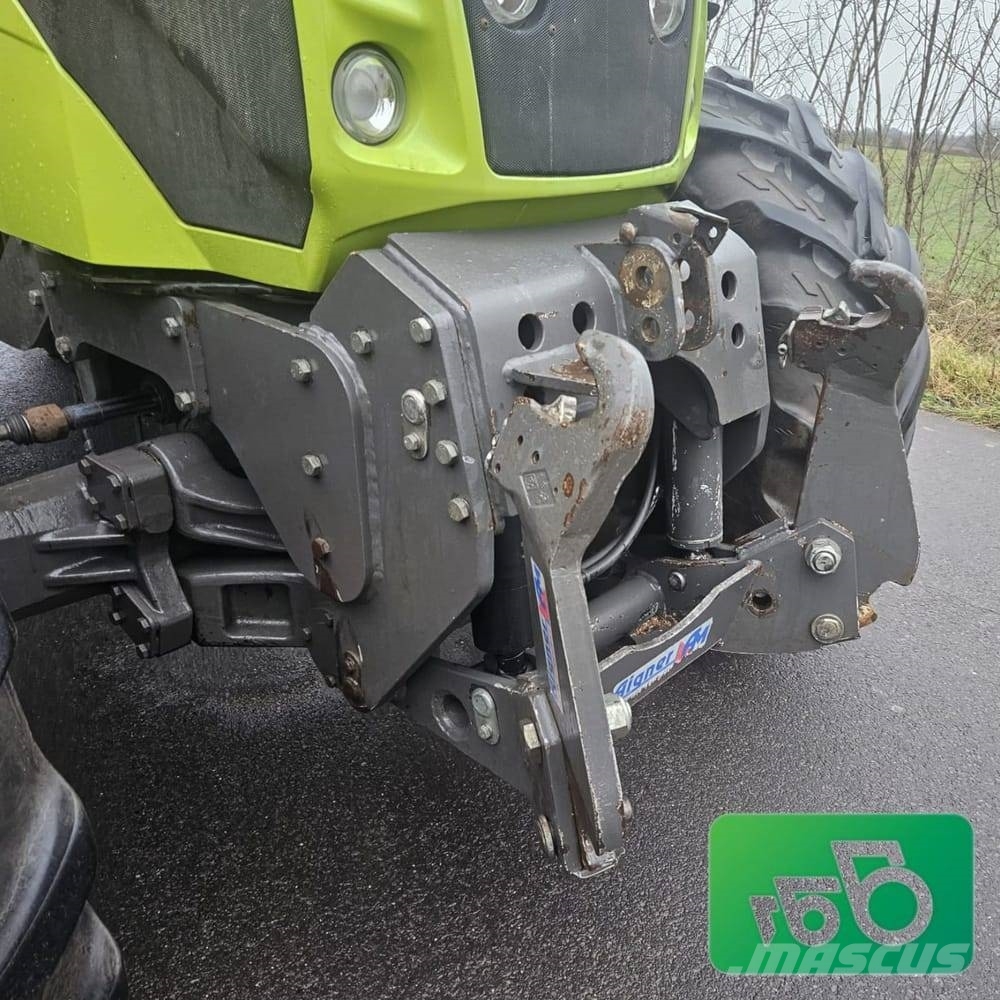 CLAAS Axion 820 A09 820 A09 Tractors