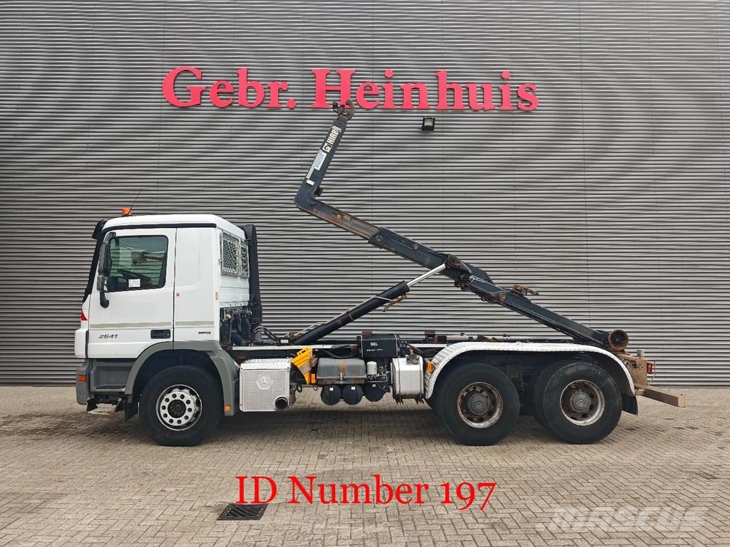 Mercedes-Benz Actros 2641 6x4 HiabMultilift XR21S51 Vrachtwagen met containersysteem