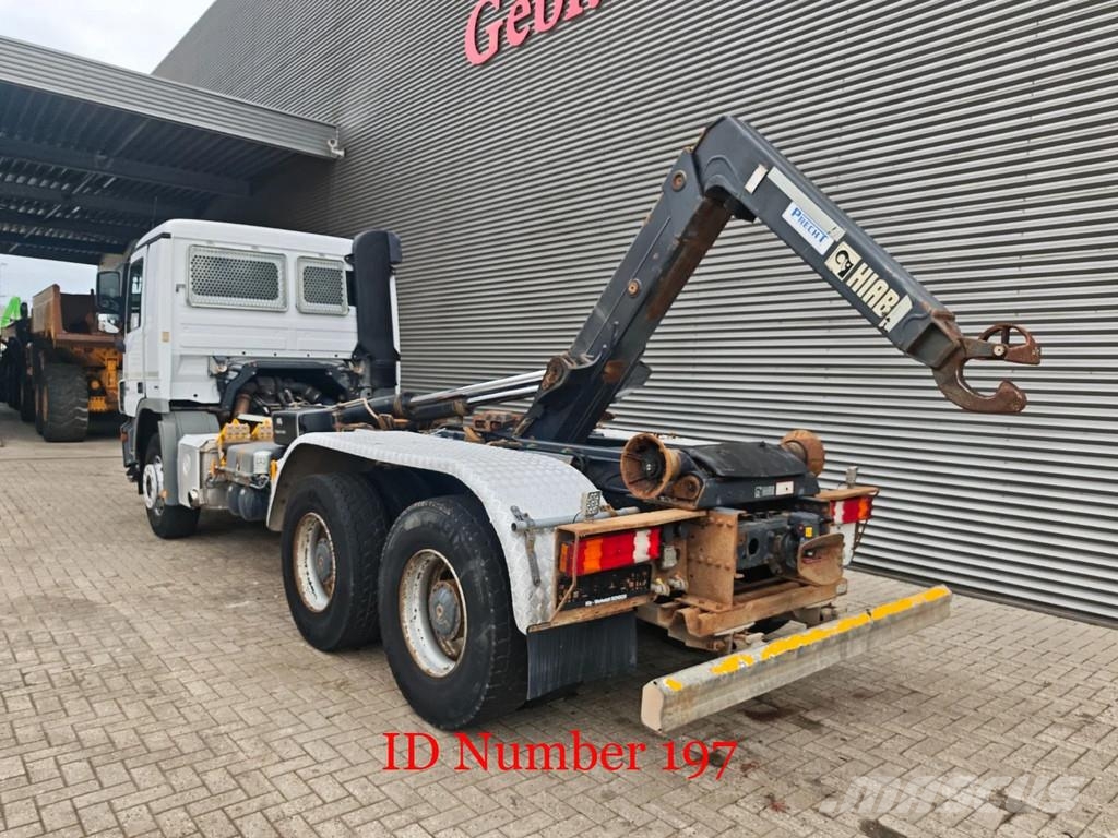Mercedes-Benz Actros 2641 6x4 HiabMultilift XR21S51 Vrachtwagen met containersysteem