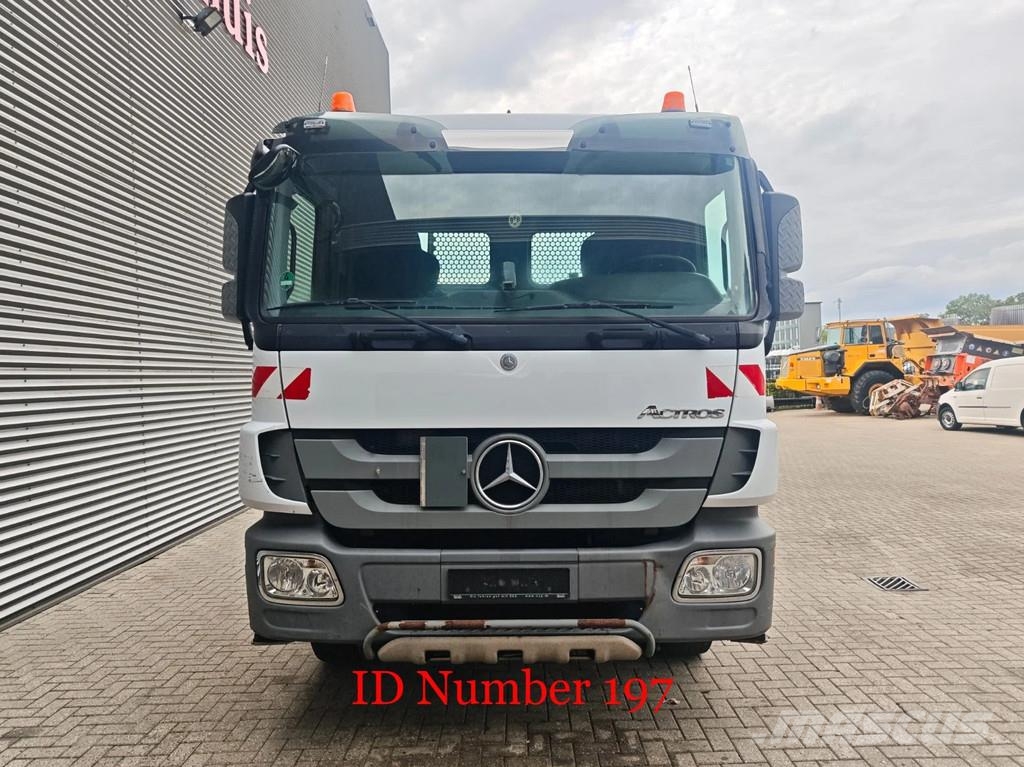 Mercedes-Benz Actros 2641 6x4 HiabMultilift XR21S51 Vrachtwagen met containersysteem