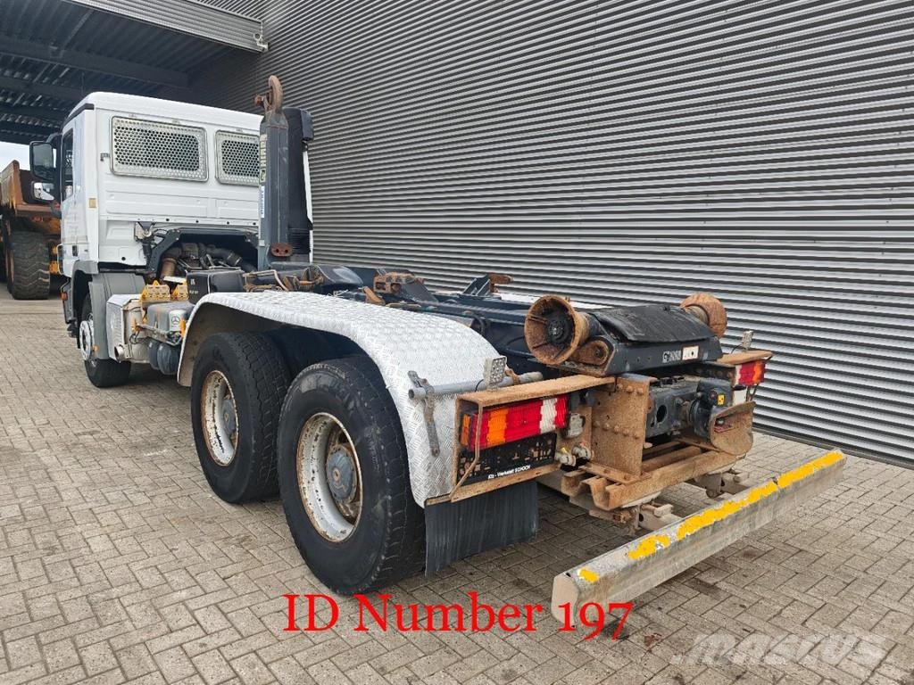 Mercedes-Benz Actros 2641 6x4 HiabMultilift XR21S51 Vrachtwagen met containersysteem
