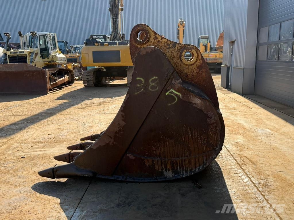 CAT teeth Bucket 385 دلاء