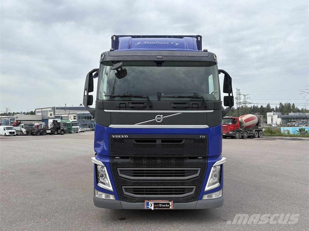 Volvo FH500 6x2 Camiones con caja de remolque