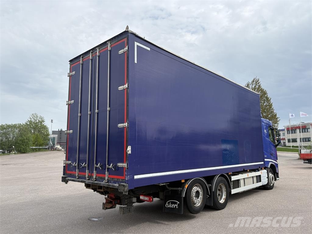 Volvo FH500 6x2 Camiones con caja de remolque