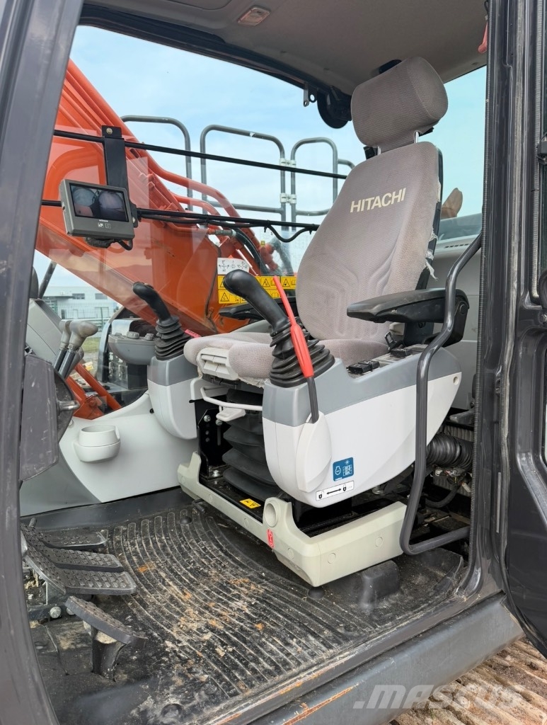 Hitachi ZX 210 LC N-6 Bagri goseničarji