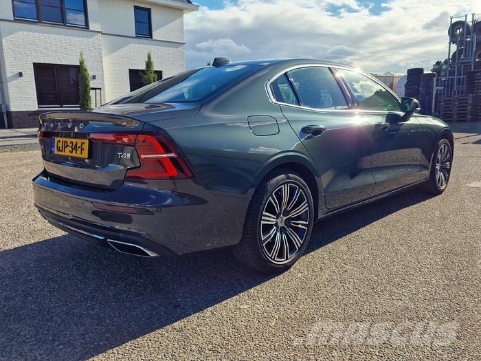 Volvo S60 2.0 T4 Inscription | 25.500km | Harman Kardon Voiture