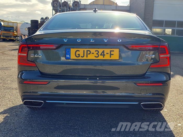 Volvo S60 2.0 T4 Inscription | 25.500km | Harman Kardon Voiture