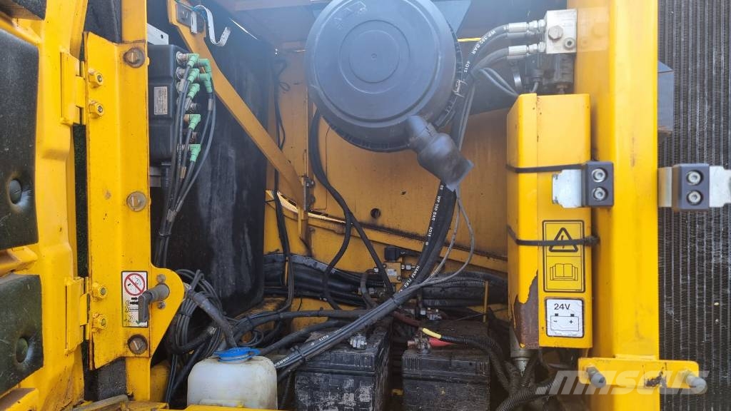 JCB JS 220 LC Long 16,5m Pelle sur chenilles