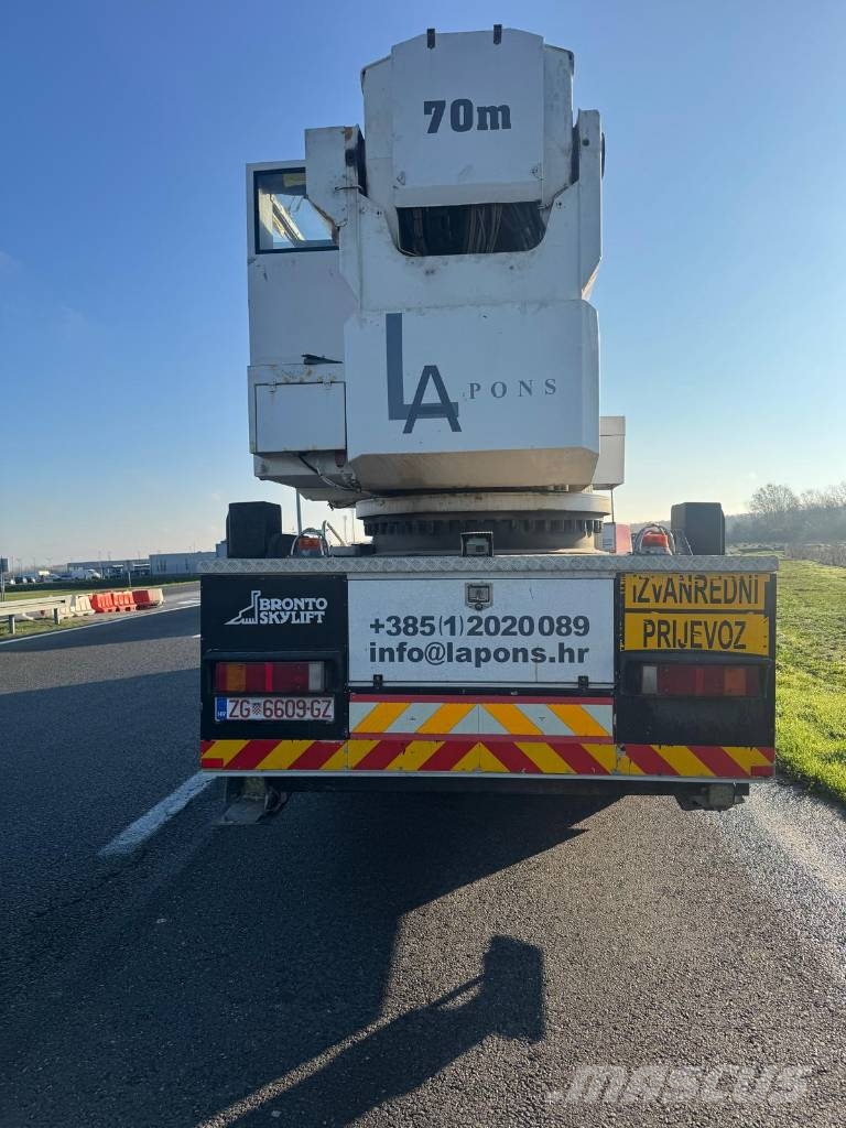 Bronto Skylift S70 MDT Camion nacelle