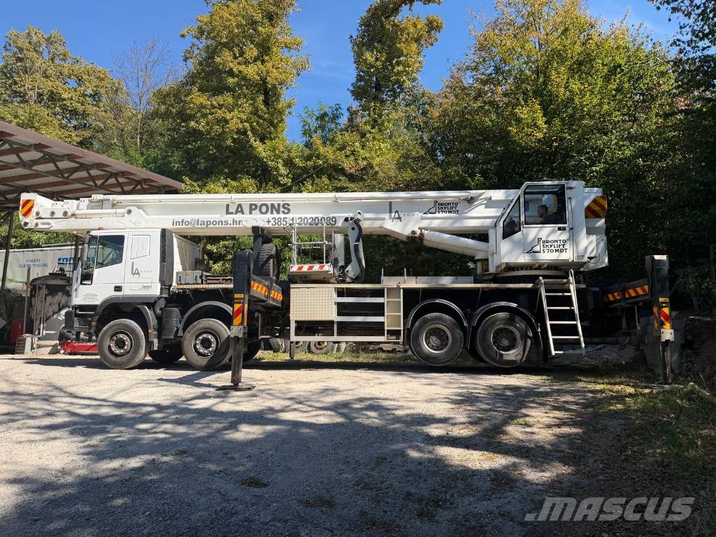 Bronto Skylift S70 MDT Camion nacelle