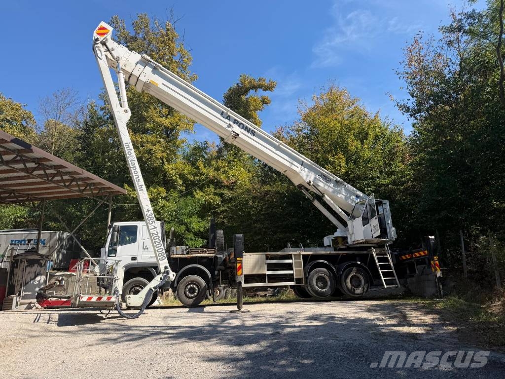 Bronto Skylift S70 MDT Camion nacelle