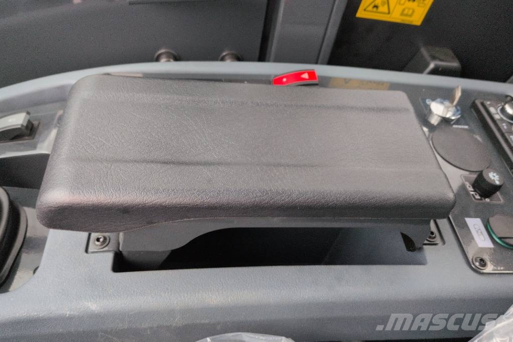 Komatsu WA 80M-8EO Kampanj! Plogmaskin Tekerlekli yükleyiciler