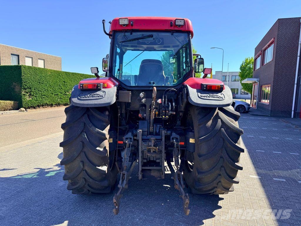 McCormick MC115 Traktory