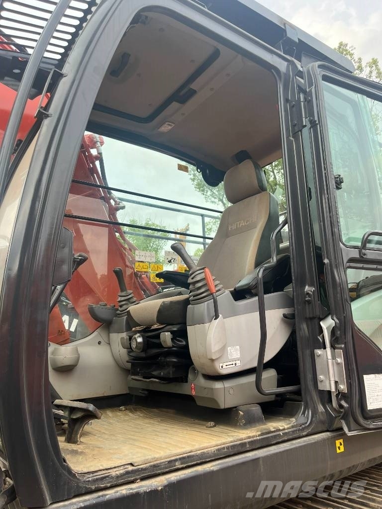 Hitachi ZX 130 Lánctalpas kotrók