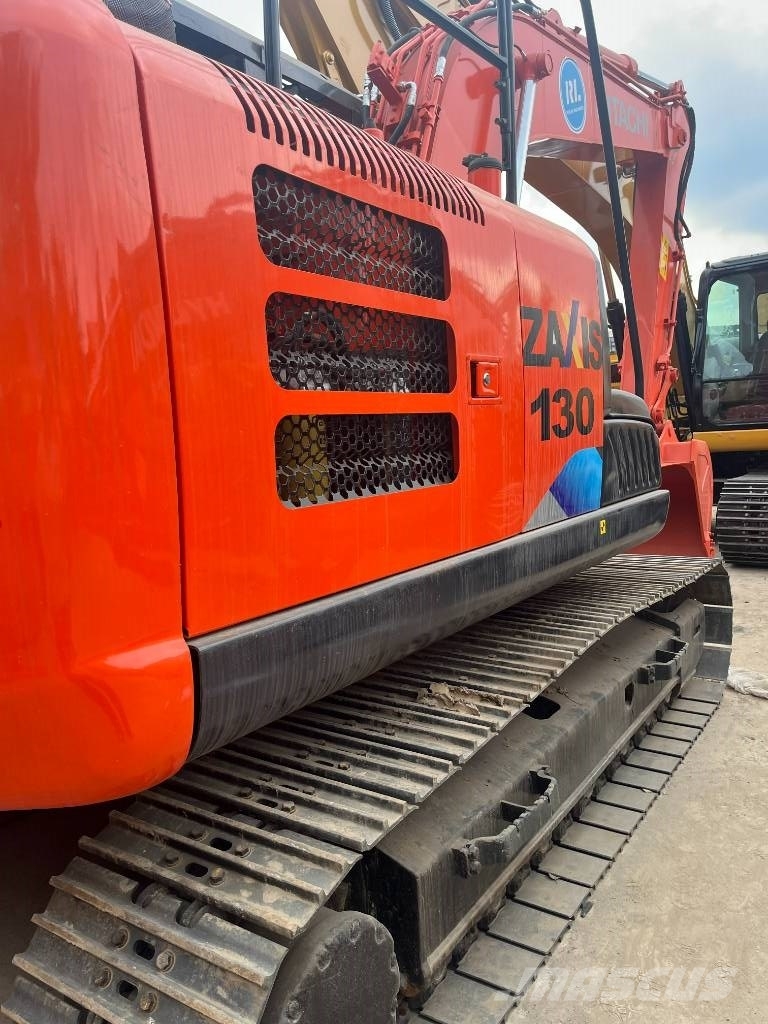 Hitachi ZX 130 Lánctalpas kotrók