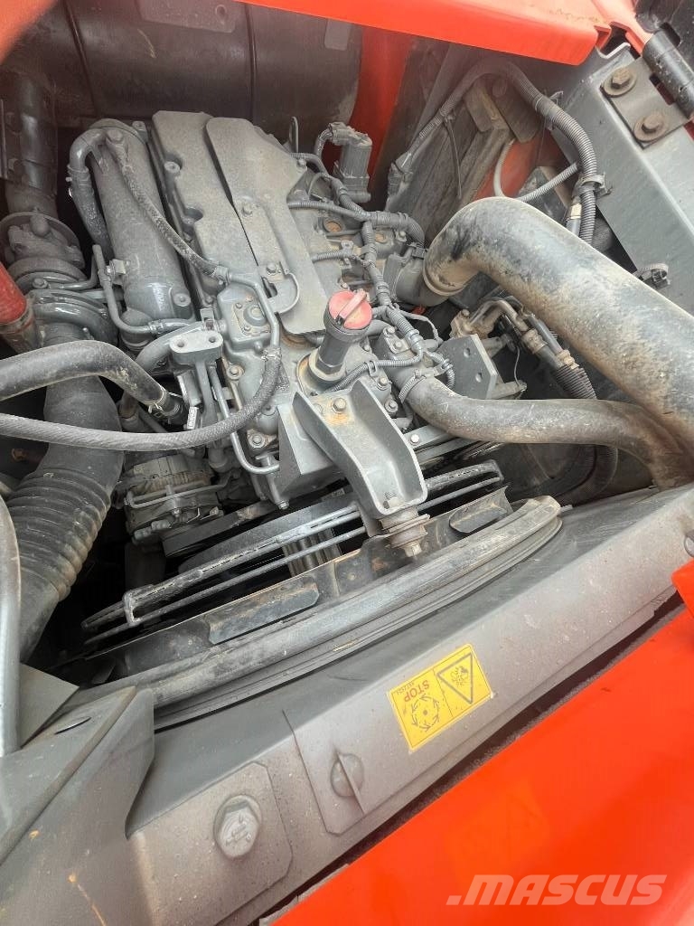 Hitachi ZX 130 Lánctalpas kotrók