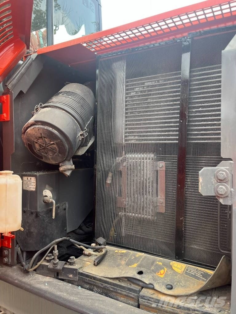 Hitachi ZX 130 Lánctalpas kotrók
