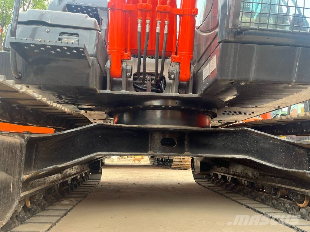 Hitachi ZX 130 Lánctalpas kotrók