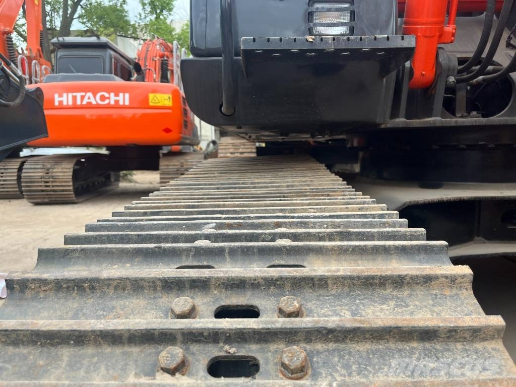 Hitachi ZX 130 Lánctalpas kotrók