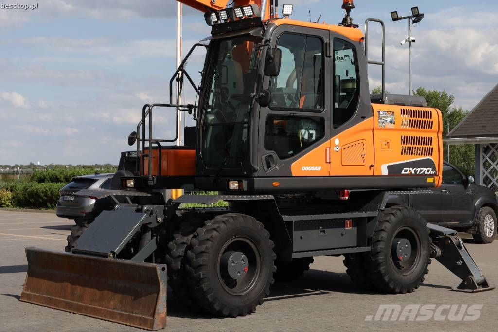 Doosan DX 170 W-5 Wielgraafmachines