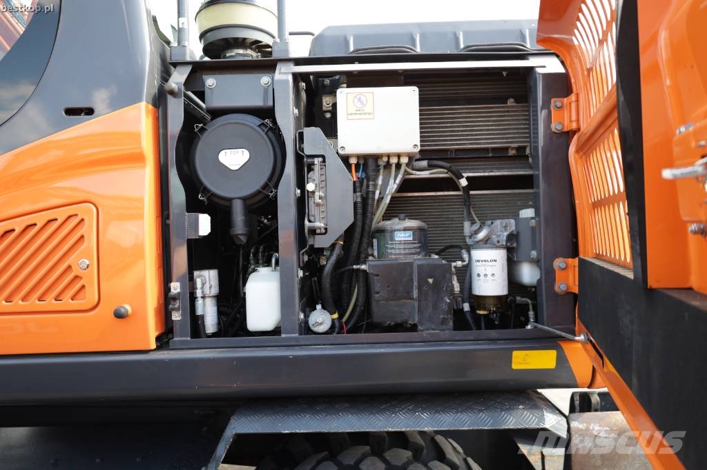 Doosan DX 170 W-5 Wielgraafmachines