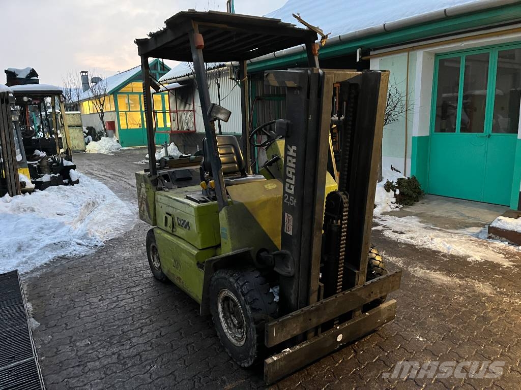 Clark GPM25N V-4277 INW EO Plinski viličari