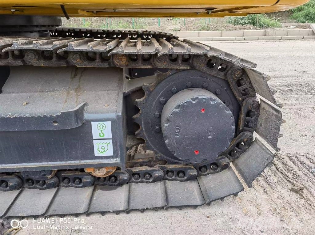 Komatsu PC130 Paletli ekskavatörler