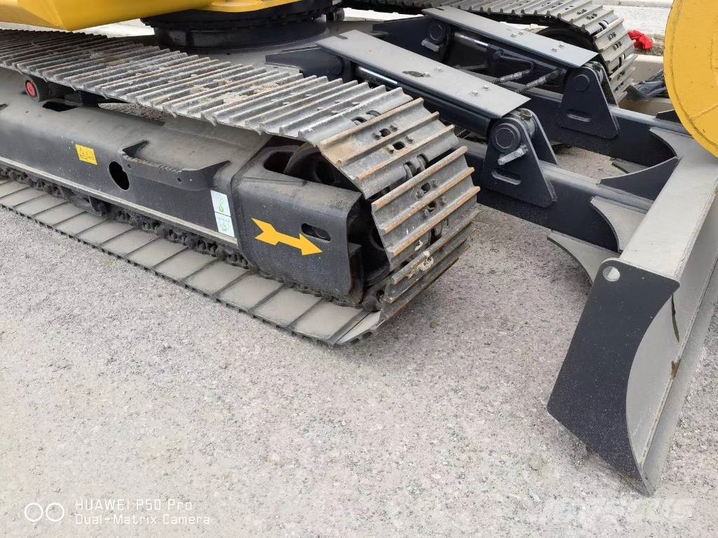 Komatsu PC130 Paletli ekskavatörler