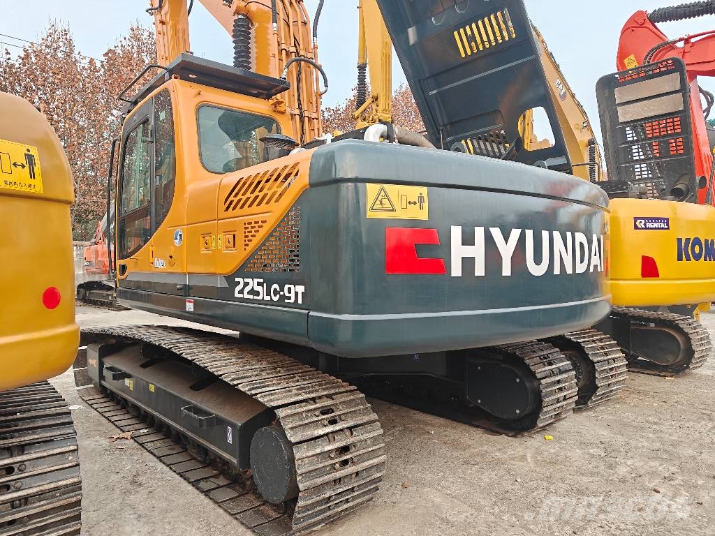 Hyundai 225LC—9T Bageri guseničari