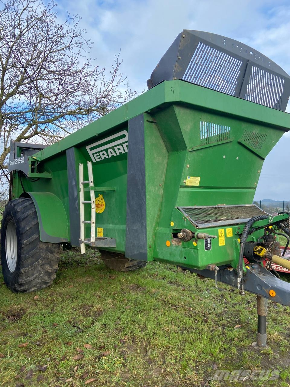 Perard Optium CE 165-SLC Rozmetadlá maštaľného hnoja