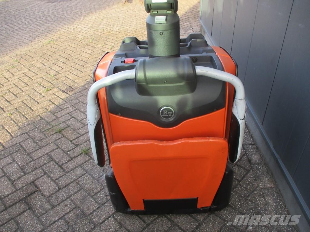 BT LPE200 Low lifter with platform
