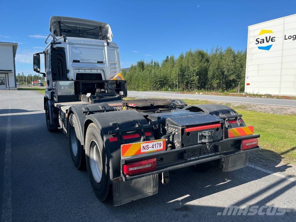 MAN TGS 33.500 6x6 트랙터 유닛
