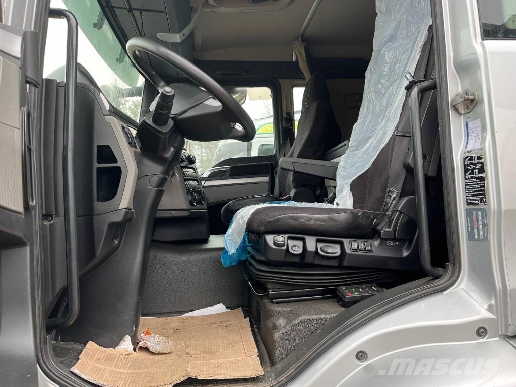 MAN TGS 33.500 6x6 트랙터 유닛