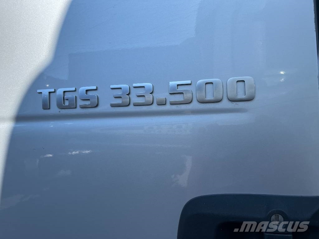 MAN TGS 33.500 6x6 트랙터 유닛