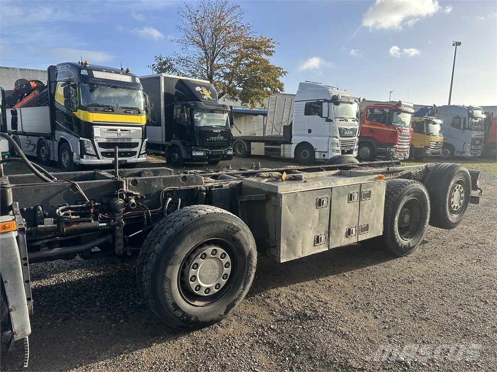 Volvo FM 460 8x2*6 //CHASSI// 商用底盤車